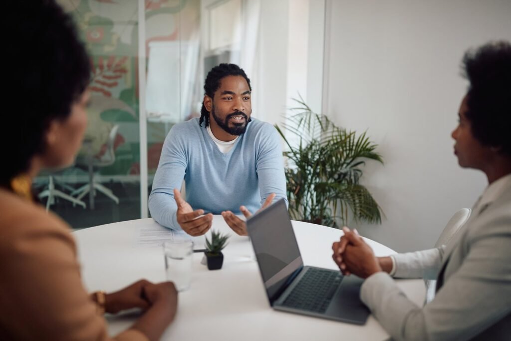 Por que Contratar um RH Terceirizado para sua Empresa: Vantagens e Benefícios